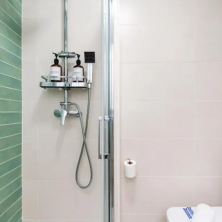 Piso Elegante Y Nuevo De 3 Habitaciones Y 2 Banos Sewilla Zewnętrze zdjęcie