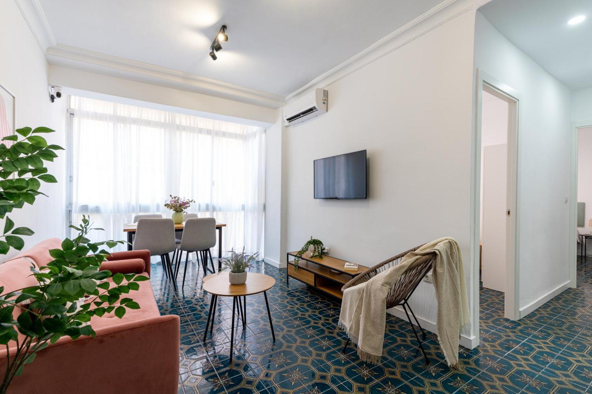 Piso Elegante Y Nuevo De 3 Y 2 Banos Apartament Sevilla